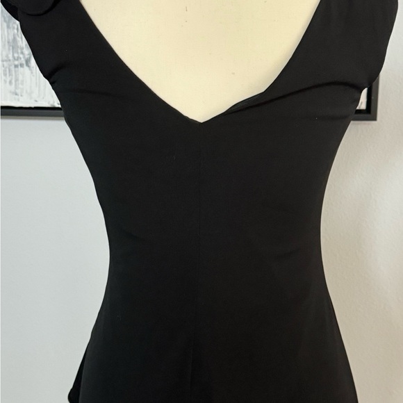 White House Black Market Black Dress Wave Side Size 2 - Picture 3 of 5